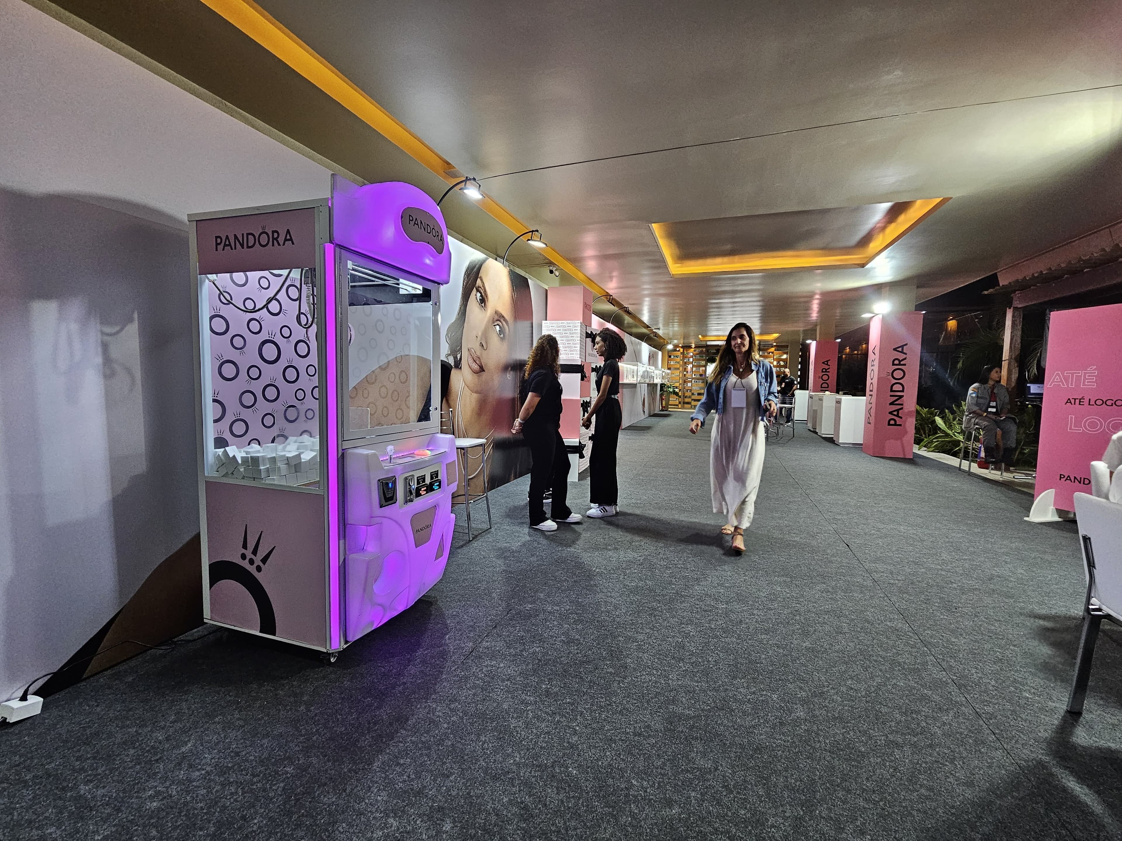 Ativação da Pandora realizada no evento no Club Med de Mangaratiba